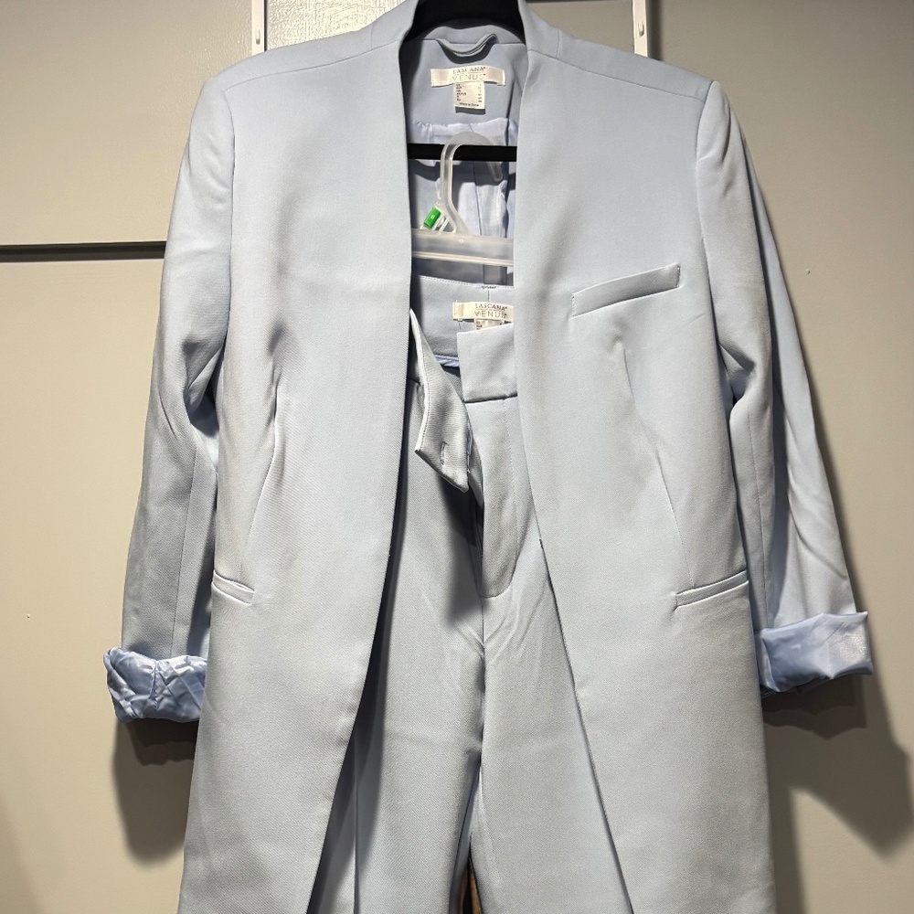 NWOT Venus Structured Blazer and Tailored Pant Suit